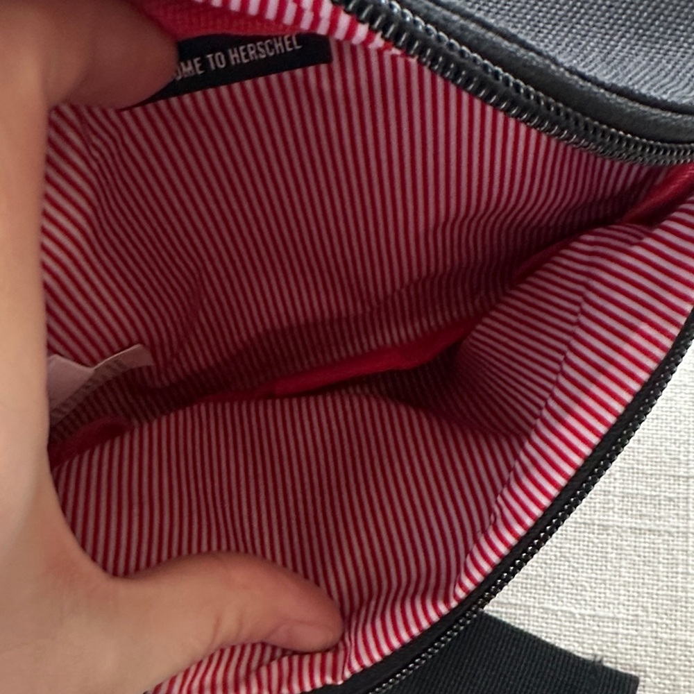 NEW Herschel Black Waist Pack / Fanny Pack | Adjustable Strap - Picture 9 of 10